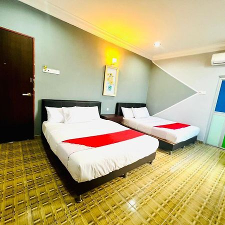 Daily Inn Hotel Мерсинг Экстерьер фото