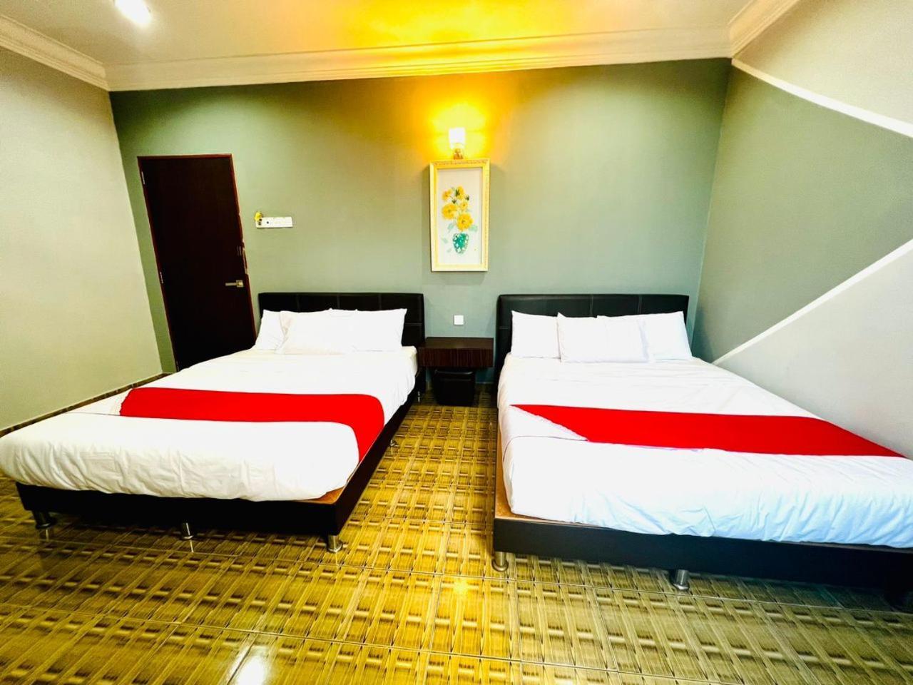 Daily Inn Hotel Мерсинг Экстерьер фото